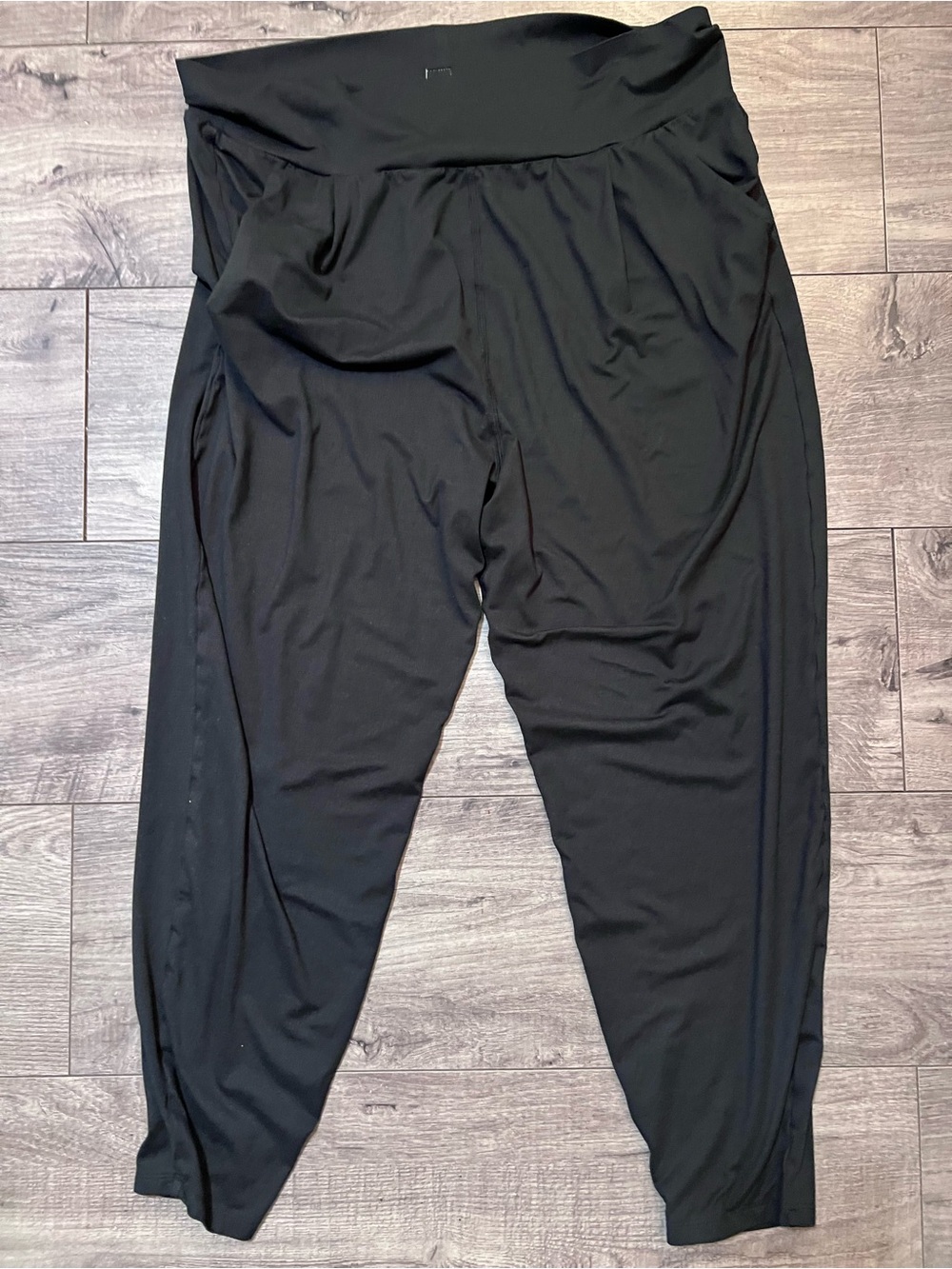 Vuori lightweight performance joggers/pants XL